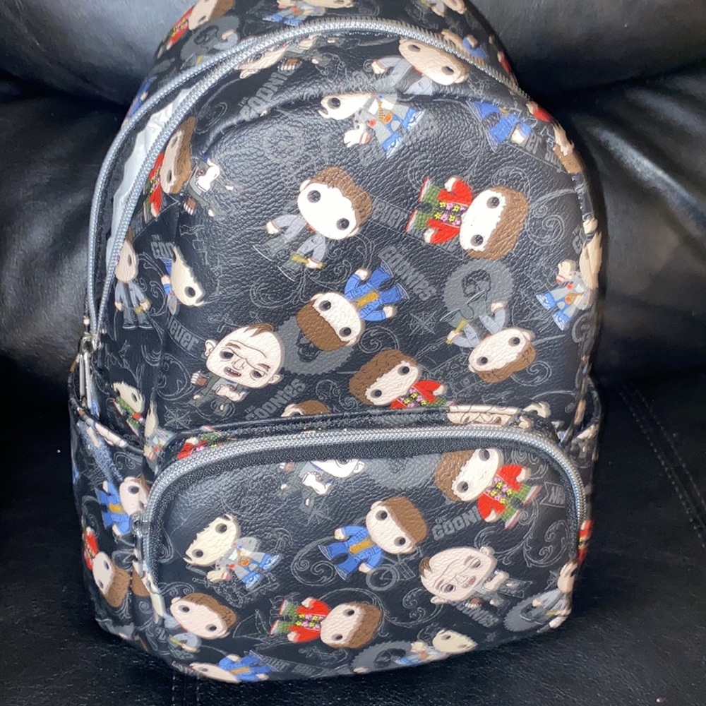 LOUNGEFLY- FUNKO POP THE GOONIES MINI BACK PACK. RARE. BRAND NEW.